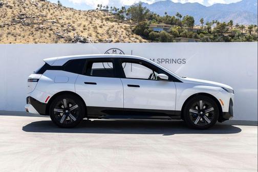 Mineral White Metallic 2023 BMW iX xDrive50