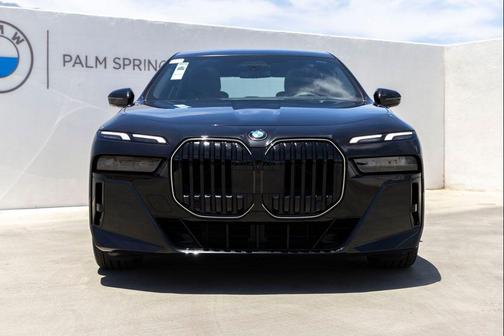 Black Sapphire Metallic 2026 BMW 740 xDrive