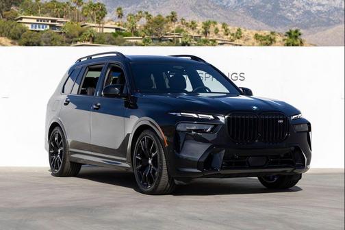 Black Sapphire Metallic 2025 BMW X7 M60i