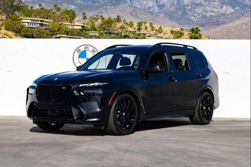Black Sapphire Metallic 2025 BMW X7 M60i