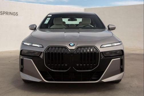 2025 BMW 760 i xDrive