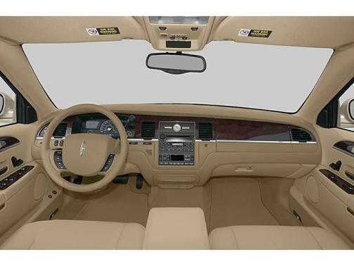 Light Ice Blue Clearcoat Metallic 2006 Lincoln Town Car Signature