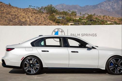 2025 BMW 760 i xDrive