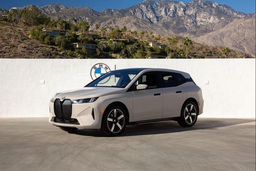2026 BMW iX xDrive60