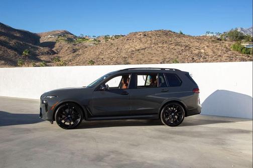 2026 BMW X7 M60i