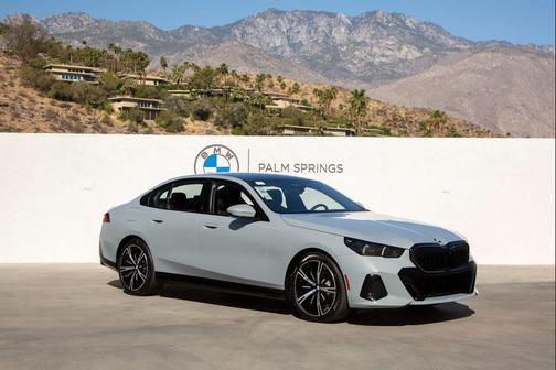 Brooklyn Grey Metallic 2026 BMW 530 530i