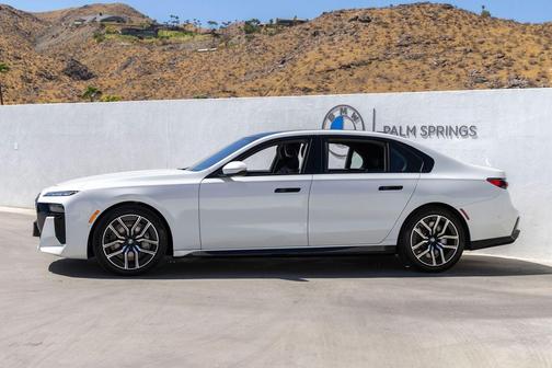 Alpine White 2025 BMW 760 xDrive