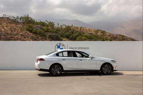 2026 BMW 530 i