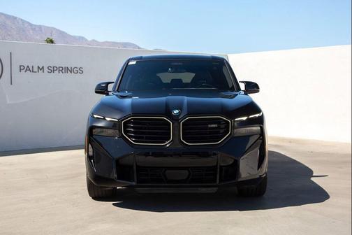 2023 BMW XM Base