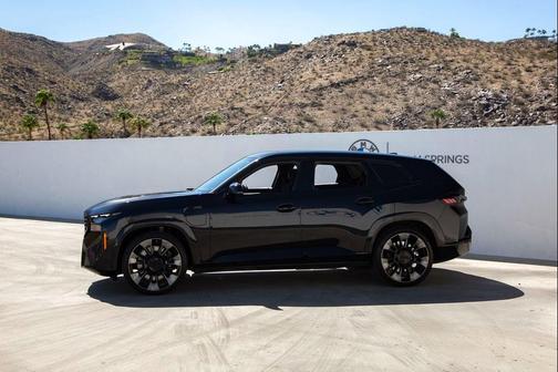 2023 BMW XM Base