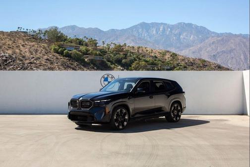2023 BMW XM Base