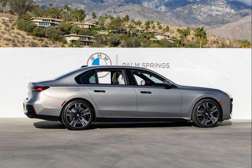 2025 BMW 760 xDrive