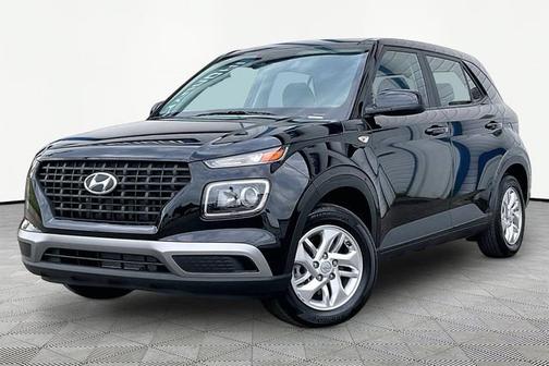Black 2026 Hyundai VENUE SE