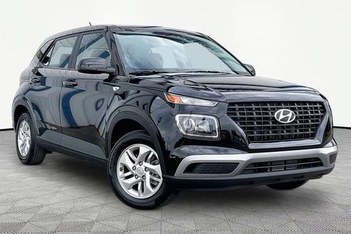 Black 2026 Hyundai VENUE SE