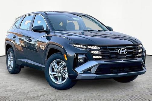 Gray 2026 Hyundai TUCSON SE