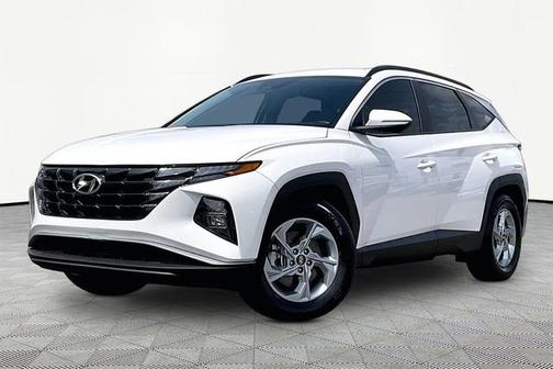 White 2023 Hyundai TUCSON SEL