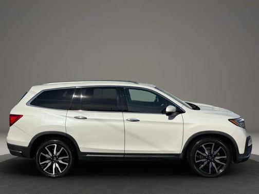 2020 Honda Pilot Touring 8-Passenger