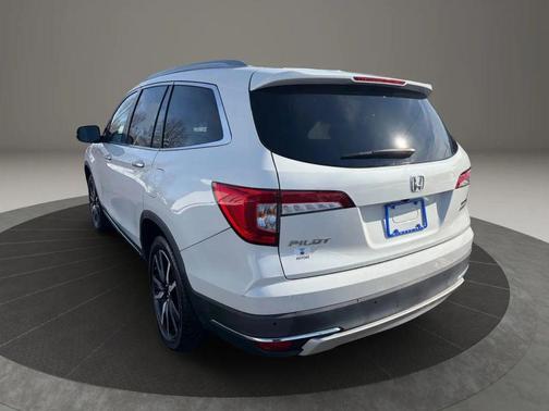 2020 Honda Pilot Touring 8-Passenger