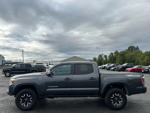 2020 Toyota Tacoma TRD Sport