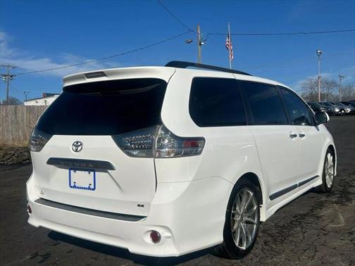 2017 Toyota Sienna SE Premium
