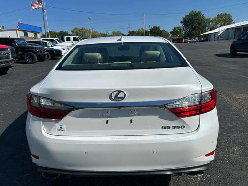 2016 Lexus ES 350 Base