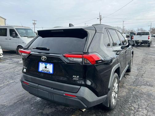 2019 Toyota RAV4 XLE Premium