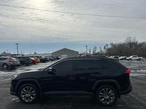 2019 Toyota RAV4 XLE Premium