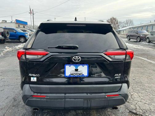 2019 Toyota RAV4 XLE Premium