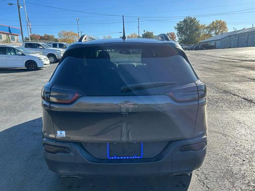 2017 Jeep Cherokee Sport