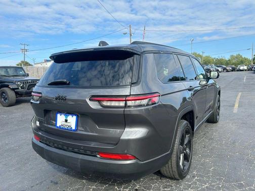 2022 Jeep Grand Cherokee L Altitude