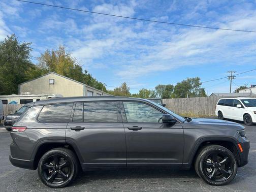 2022 Jeep Grand Cherokee L Altitude