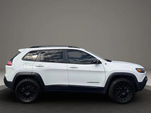 2020 Jeep Cherokee Trailhawk