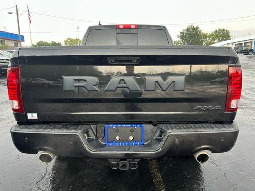 2018 RAM 1500 Night Crew Cab 4x4 6'4' Box