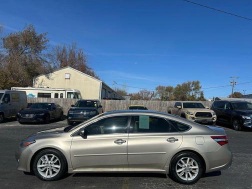 2013 Toyota Avalon XLE Premium