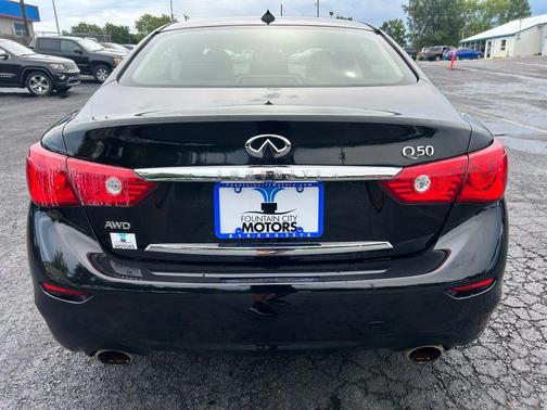 2015 INFINITI Q50 Premium