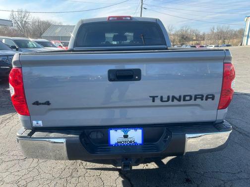 2018 Toyota Tundra SR5