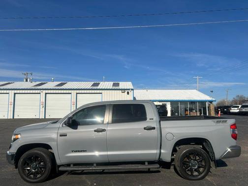 2018 Toyota Tundra SR5