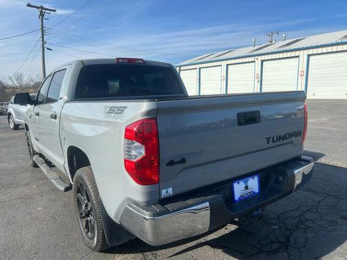 2018 Toyota Tundra SR5