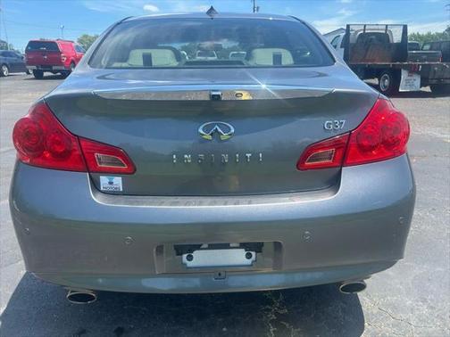 2011 INFINITI G37 Journey