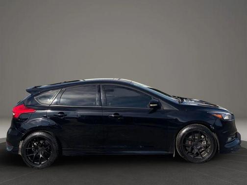 2016 Ford Focus ST 