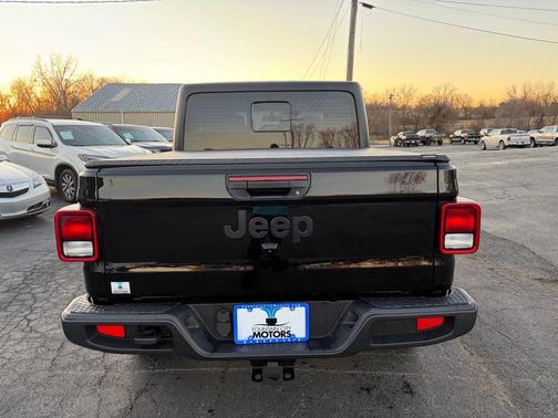 2020 Jeep Gladiator Sport