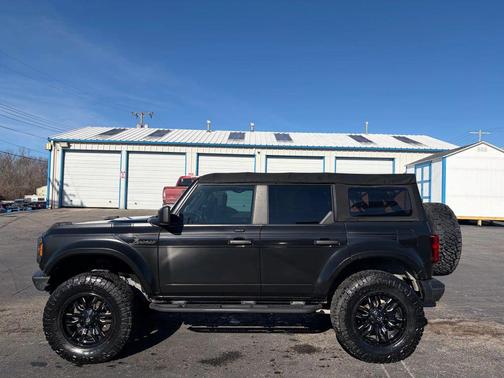 2022 Ford Bronco Black Diamond