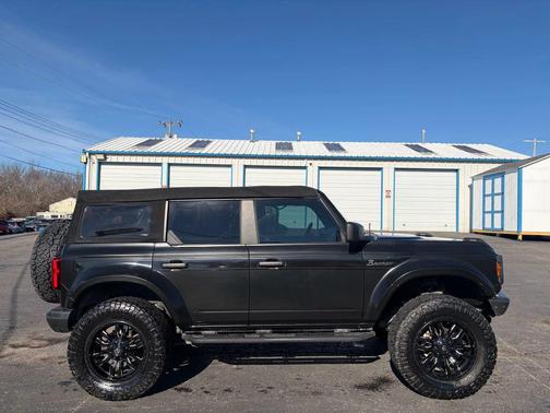 2022 Ford Bronco Black Diamond