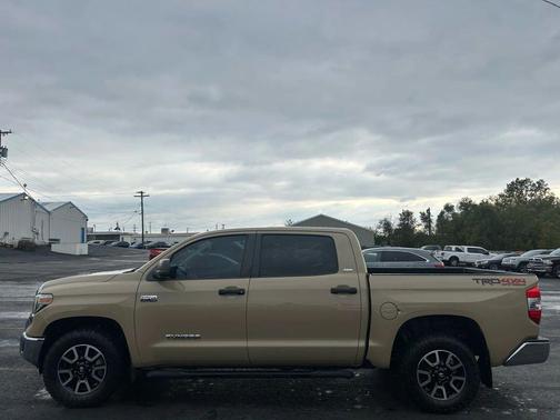 2018 Toyota Tundra SR5