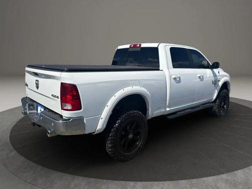 Bright White Clearcoat 2019 RAM 1500 Big Horn