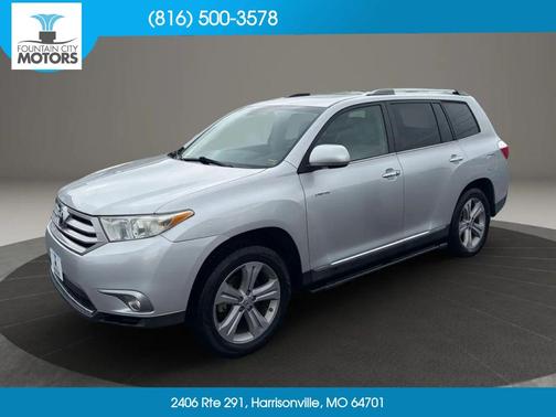 Classic Silver Metallic 2013 Toyota Highlander Limited