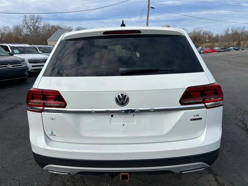 2018 Volkswagen Atlas SE 4Motion w/Tech Pkg Sport Utility 4D