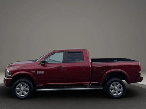 Delmonico Red Pearlcoat 2018 RAM 2500 Laramie Crew Cab 4x4 6'4' Box
