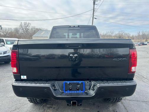 2018 RAM 2500 Laramie Crew Cab 4x4 6'4' Box