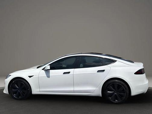 2022 Tesla Model S Long Range